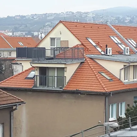 Utulny V 15 Apartman *